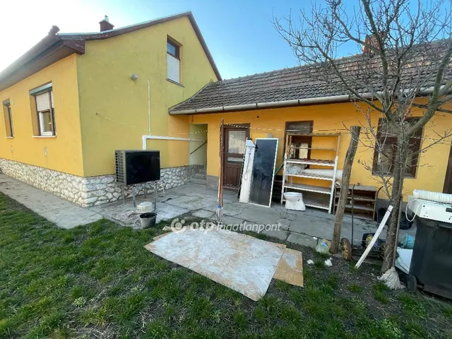 Eladó ház Besenyőtelek 90 nm