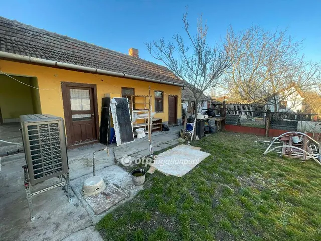 Eladó ház Besenyőtelek 90 nm