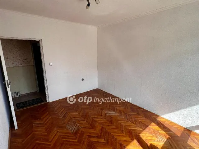 Eladó lakás Eger, Károlyváros 80 nm