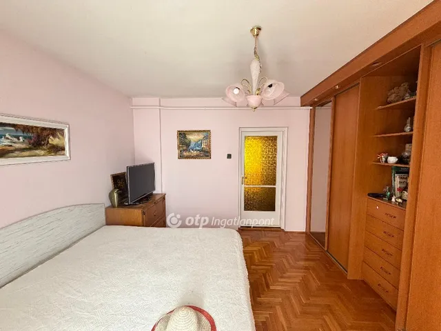 Eladó ház Eger, Lajosváros 140 nm