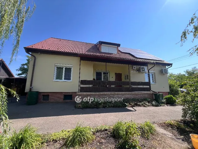 Eladó ház Mezőtárkány 130 nm