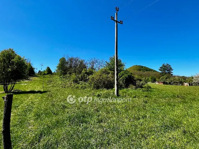 Eladó telek Parád 1326 nm