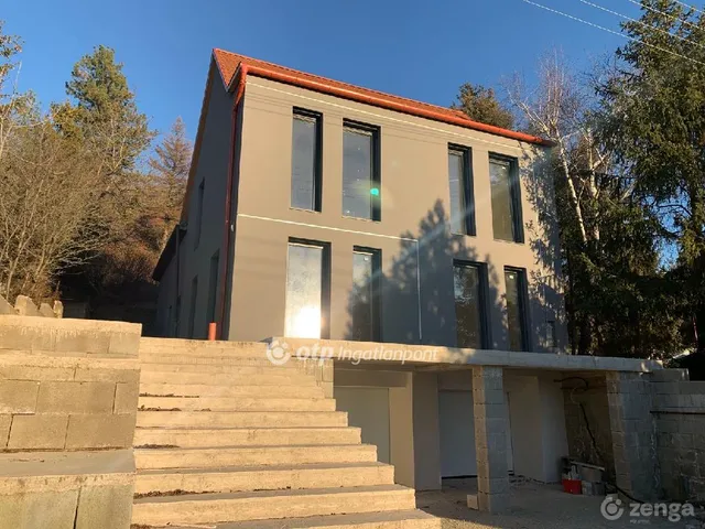 Eladó kereskedelmi és ipari ingatlan Eger 270 nm