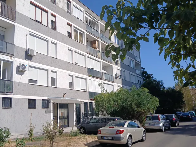 Eladó lakás Gyöngyös 33 nm