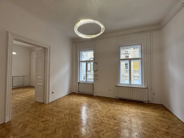 Kiadó lakás Budapest VI. kerület 135 nm