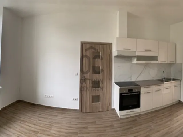 Kiadó kereskedelmi és ipari ingatlan Budaörs 52 nm