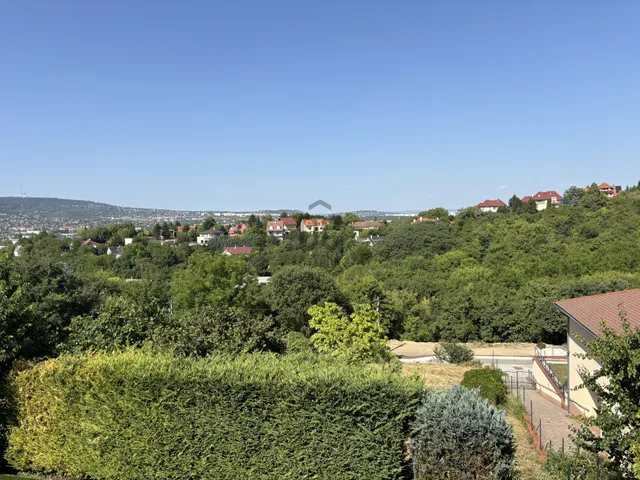 Eladó ház Budaörs 300 nm