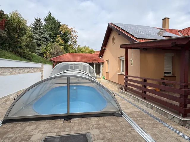 Eladó ház Érd, Fenyves-Parkváros 144 nm