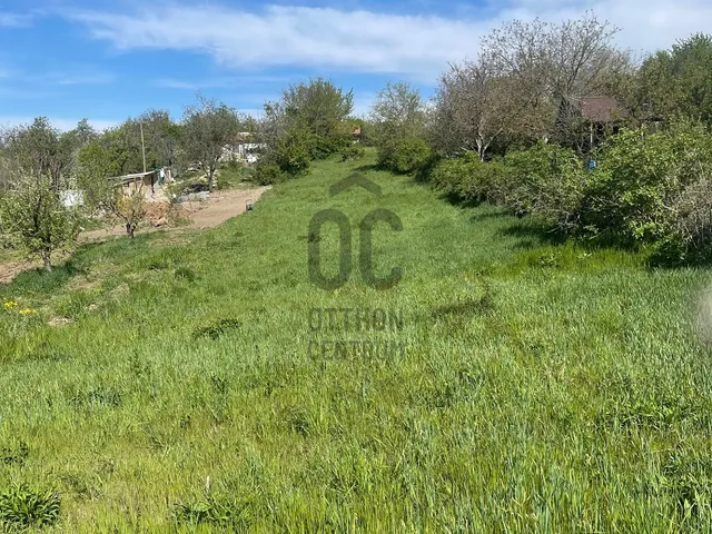 Eladó telek Páty 759 nm