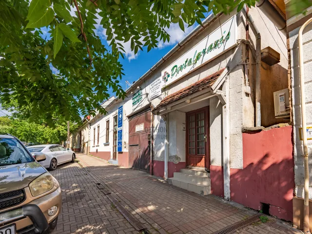 Eladó ház Budakeszi, Fő utca 140 nm