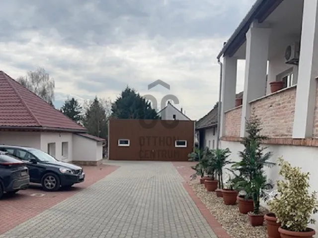 Kiadó kereskedelmi és ipari ingatlan Budaörs 55 nm