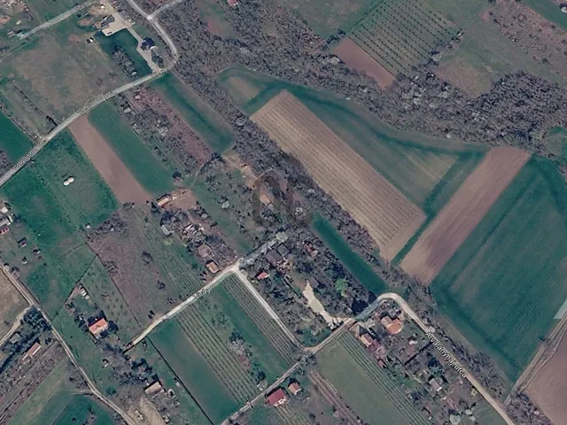 Eladó telek Tök 1176 nm