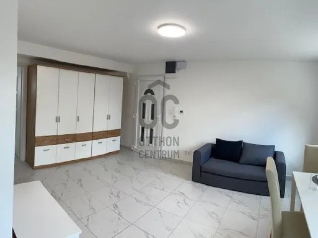 Kiadó kereskedelmi és ipari ingatlan Budaörs
