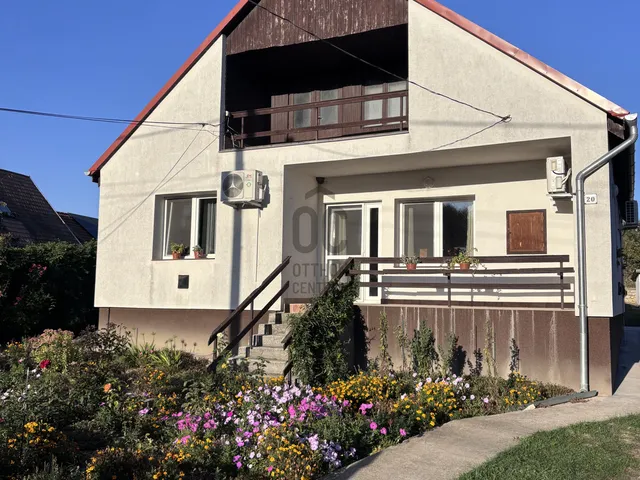 Eladó ház Tinnye 90 nm