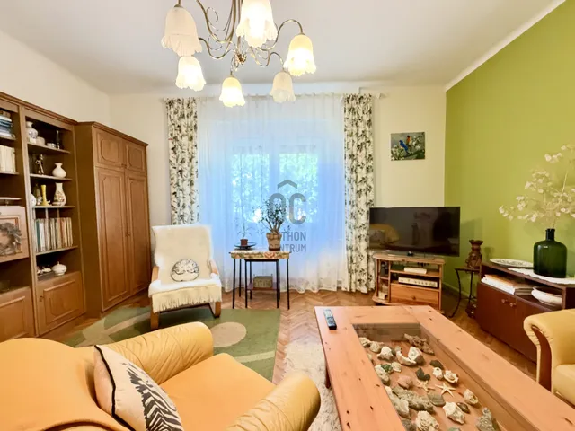 Eladó ház Budapest XVIII. kerület, Szemeretelep 150 nm
