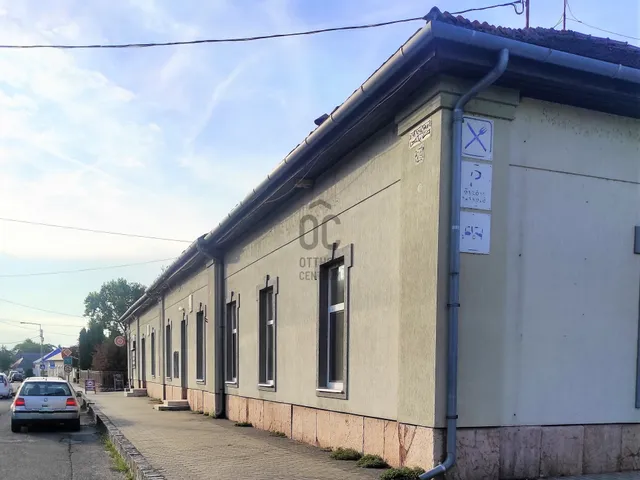 Eladó kereskedelmi és ipari ingatlan Lábatlan 2000 nm