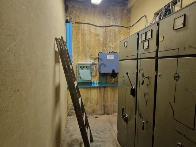 Kiadó kereskedelmi és ipari ingatlan Tata 425 nm