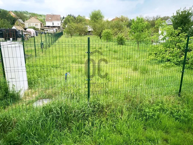 Eladó telek Dunaalmás 1078 nm