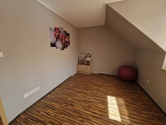 Eladó lakás Tata 106 nm