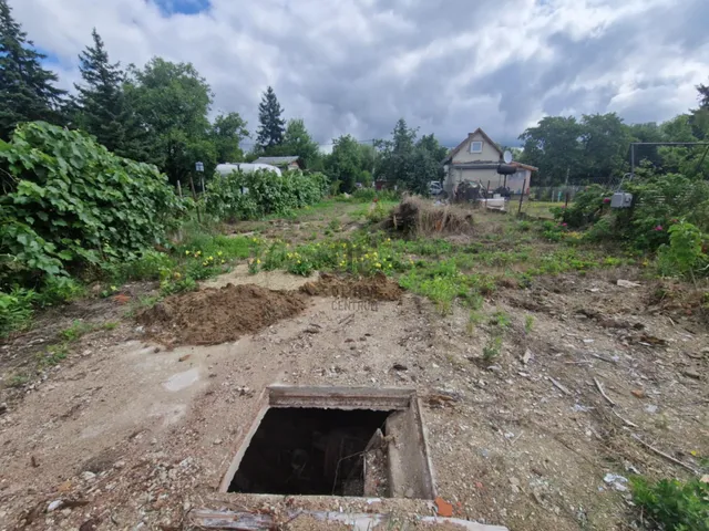 Eladó telek Tatabánya, Fácánkert 725 nm