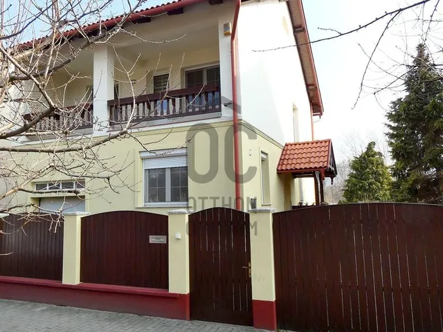Eladó ház Baj 191 nm