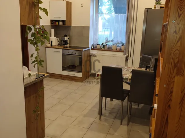 Eladó lakás Komárom 49 nm