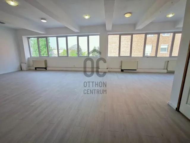 Kiadó kereskedelmi és ipari ingatlan Tata 71 nm