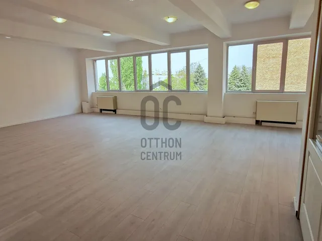 Kiadó kereskedelmi és ipari ingatlan Tata 71 nm