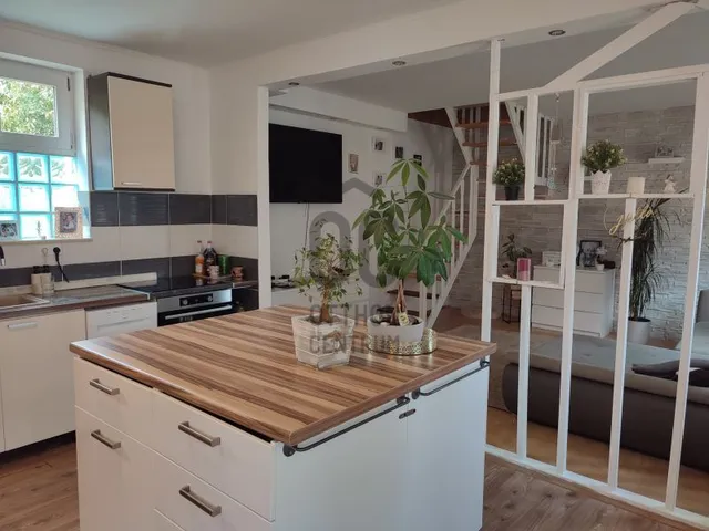 Eladó ház Tata 180 nm