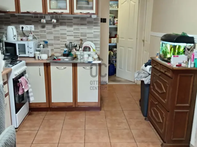 Eladó ház Komárom 45 nm