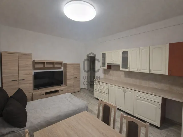 Eladó lakás Komárom, Szőny 49 nm