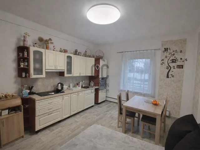 Eladó lakás Komárom, Szőny 49 nm