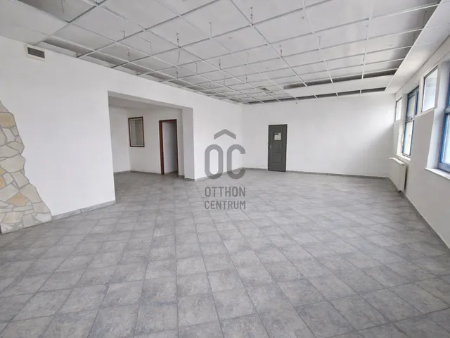 Kiadó kereskedelmi és ipari ingatlan Komárom 800 nm