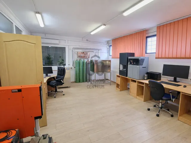 Kiadó kereskedelmi és ipari ingatlan Komárom 800 nm