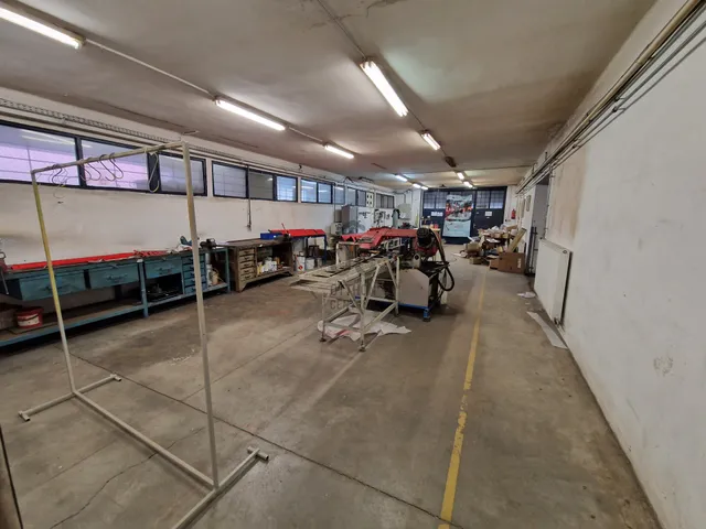 Kiadó kereskedelmi és ipari ingatlan Komárom 800 nm