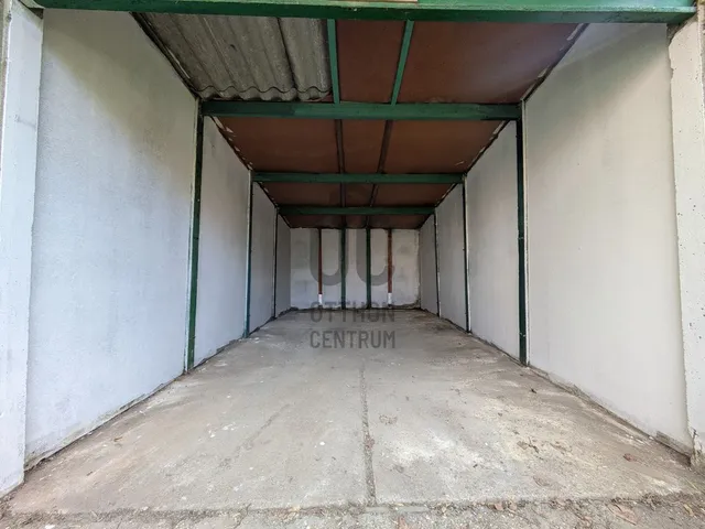 Eladó garázs Tata, Tóváros 15 nm