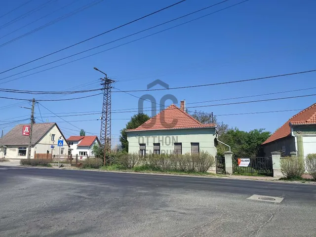 Eladó ház Komárom, Szőny 100 nm