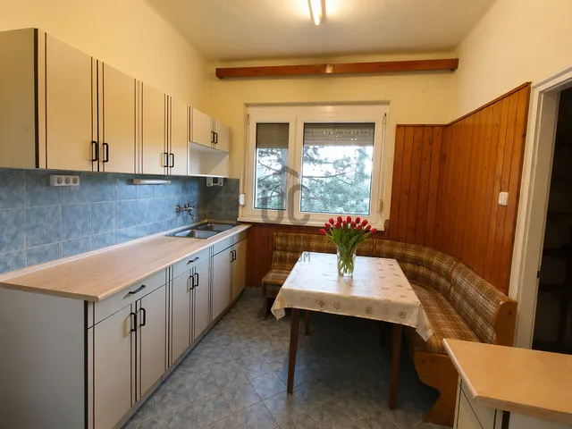 Eladó lakás Komárom 73 nm