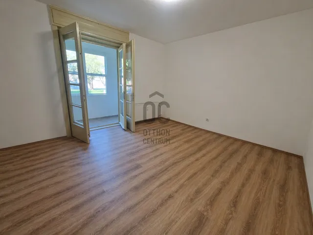 Eladó lakás Almásfüzitő 25 nm