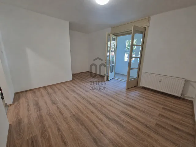 Eladó lakás Almásfüzitő 25 nm