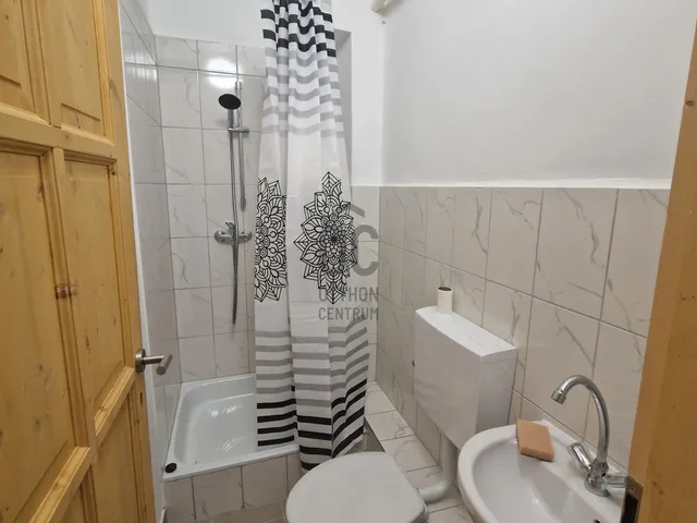 Eladó lakás Almásfüzitő 25 nm