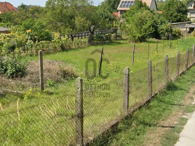 Eladó telek Dunaalmás 870 nm