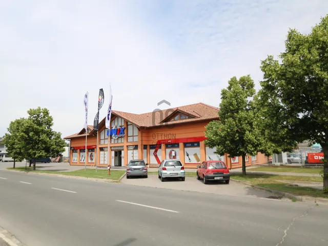 Eladó kereskedelmi és ipari ingatlan Siófok, Ipartelep 1084 nm