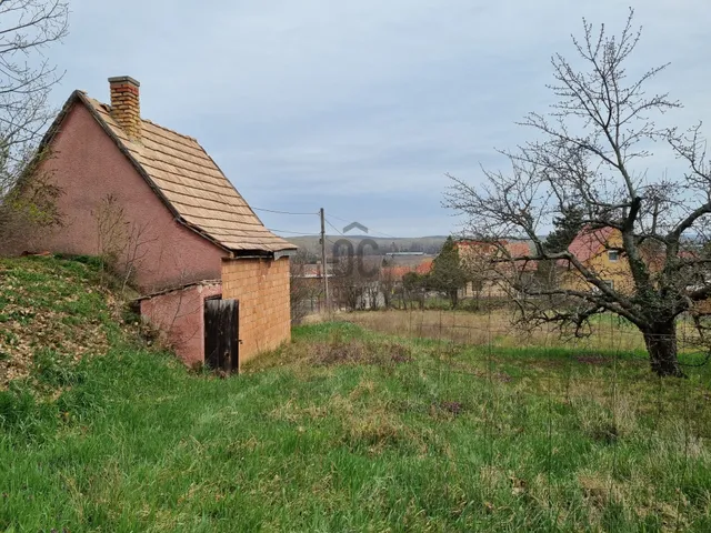 Eladó telek Pákozd 949 nm