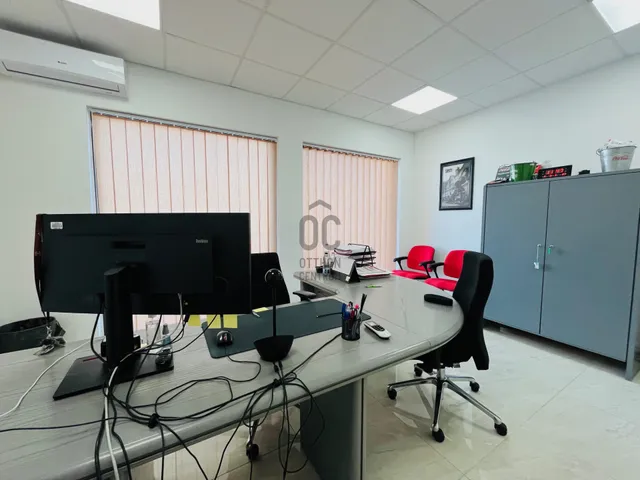 Kiadó kereskedelmi és ipari ingatlan Siófok, Belváros 300 nm