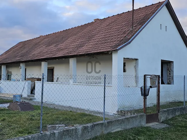Eladó ház Dég 73 nm