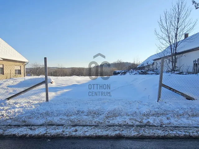 Eladó telek Nagyberény 568 nm