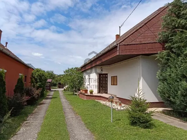 Eladó ház Karád 164 nm