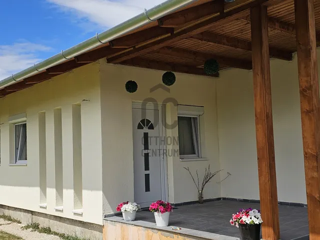 Eladó ház Ádánd 100 nm