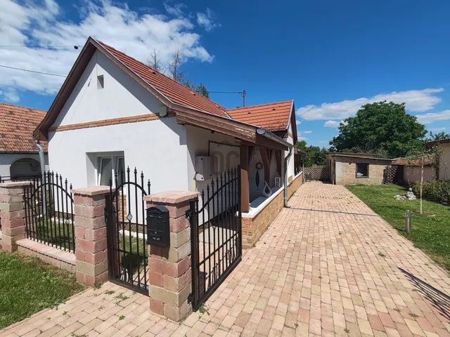 Eladó ház Siófok 92 nm